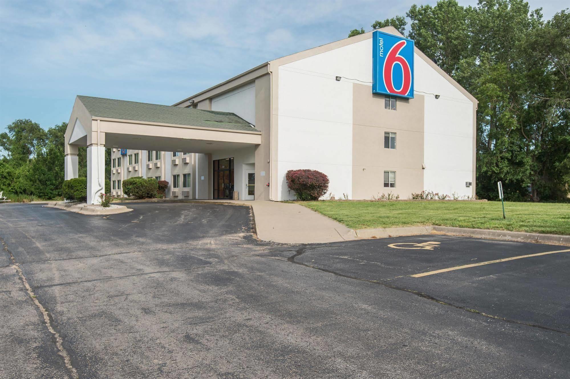 Motel 6-Lawrence, Ks Exterior photo